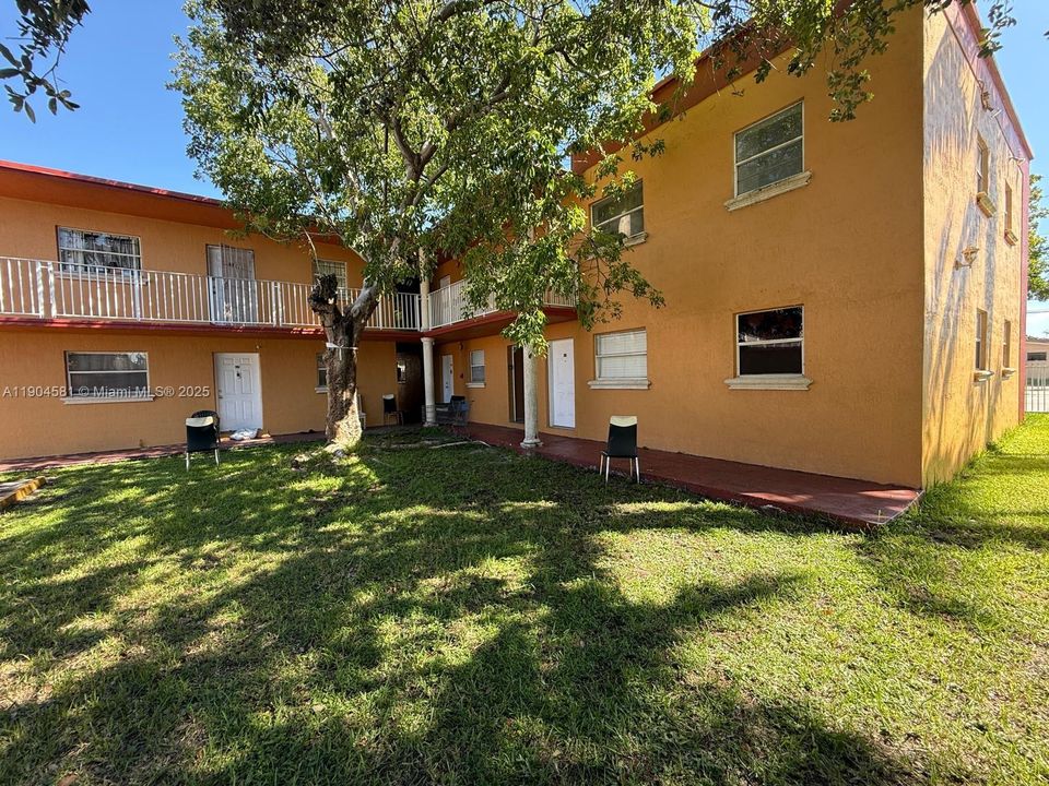 Недавно арендовано: $1,750 (1 спален, 1 ванн, 551 Квадратных фут)