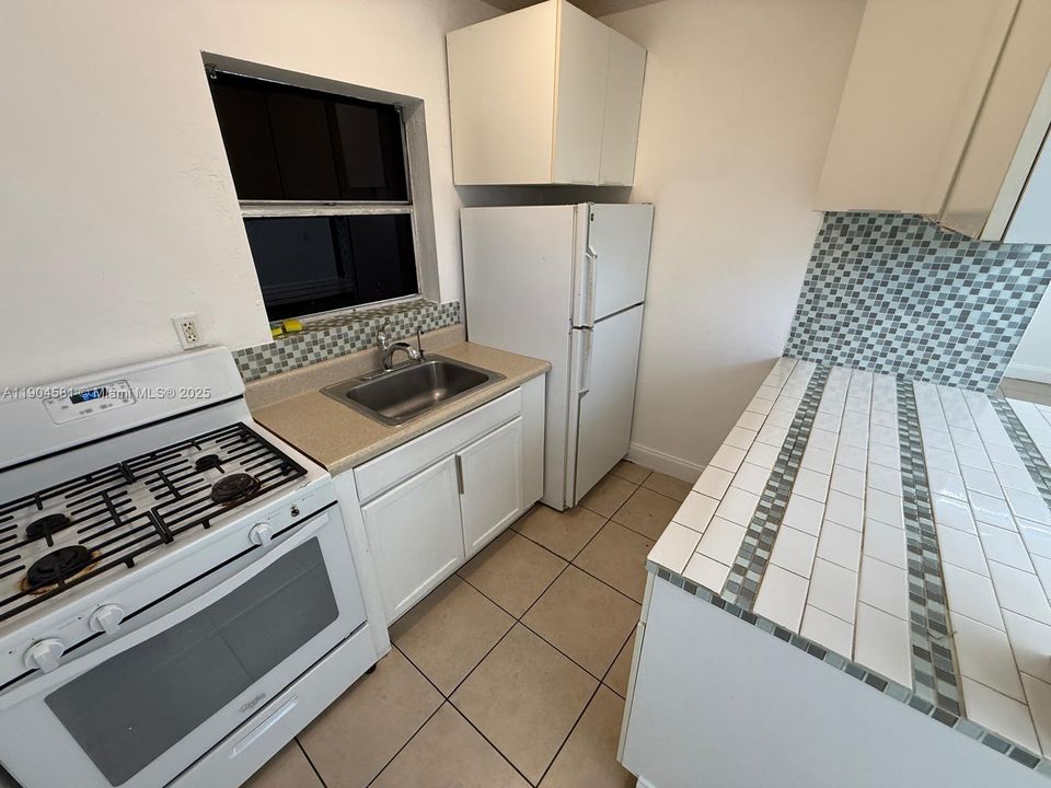 Недавно арендовано: $1,750 (1 спален, 1 ванн, 551 Квадратных фут)