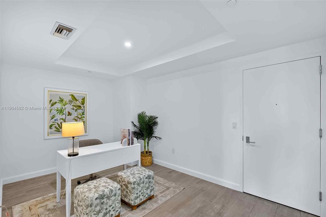 Recently Rented: $4,300 (1 beds, 2 baths, 843 Square Feet)