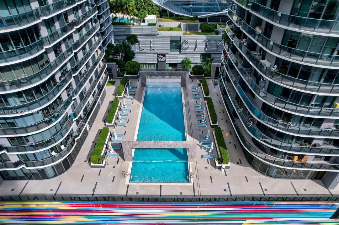 Recently Rented: $4,300 (1 beds, 2 baths, 843 Square Feet)