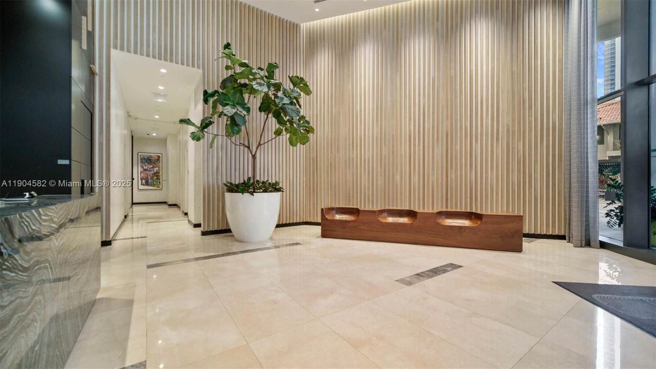 Recently Rented: $4,300 (1 beds, 2 baths, 843 Square Feet)