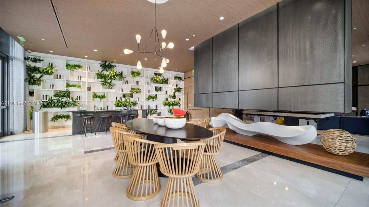 Recently Rented: $4,300 (1 beds, 2 baths, 843 Square Feet)