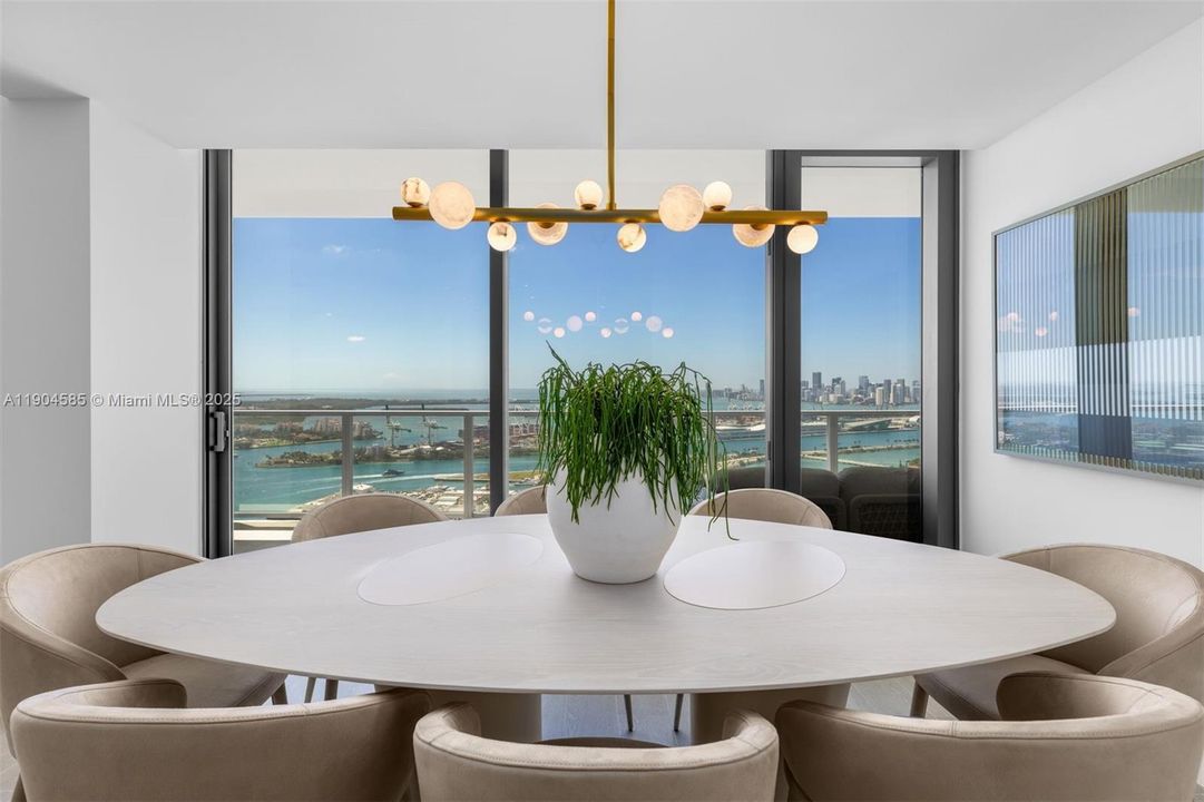 For Rent: $35,000 (3 beds, 3 baths, 2930 Square Feet)