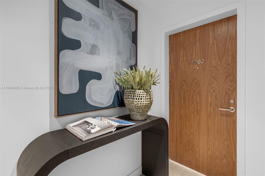 For Rent: $35,000 (3 beds, 3 baths, 2930 Square Feet)