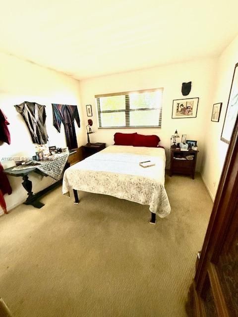 На продажу: $210,000 (2 спален, 1 ванн, 850 Квадратных фут)