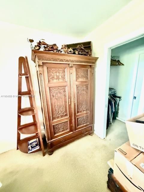 На продажу: $210,000 (2 спален, 1 ванн, 850 Квадратных фут)