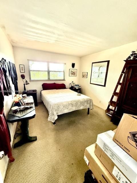 На продажу: $210,000 (2 спален, 1 ванн, 850 Квадратных фут)