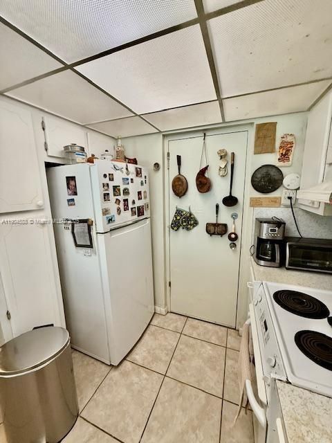 На продажу: $210,000 (2 спален, 1 ванн, 850 Квадратных фут)