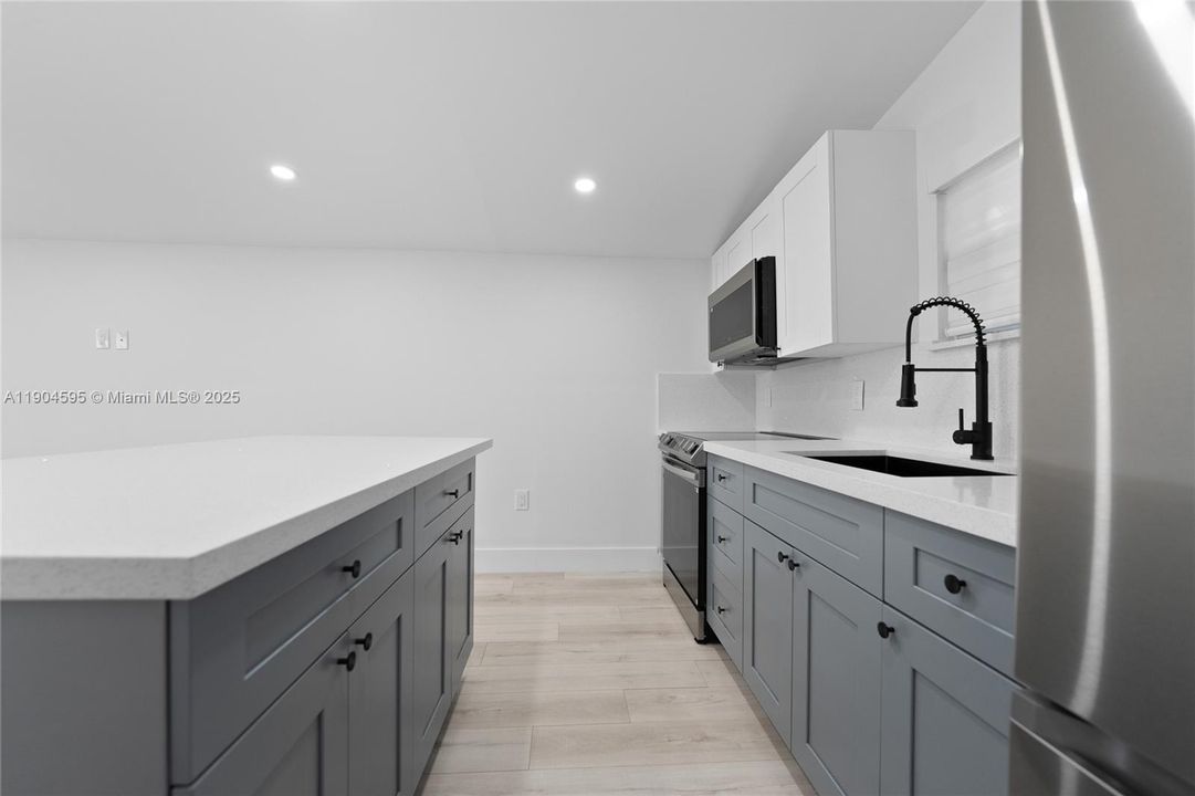 For Rent: $2,800 (2 beds, 2 baths, 1732 Square Feet)