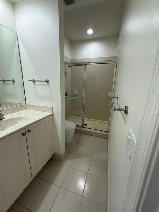 Recently Rented: $2,650 (2 beds, 2 baths, 1440 Square Feet)