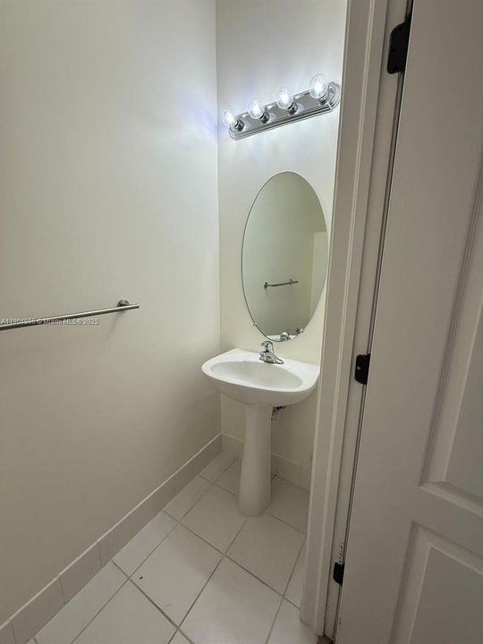 Recently Rented: $2,650 (2 beds, 2 baths, 1440 Square Feet)