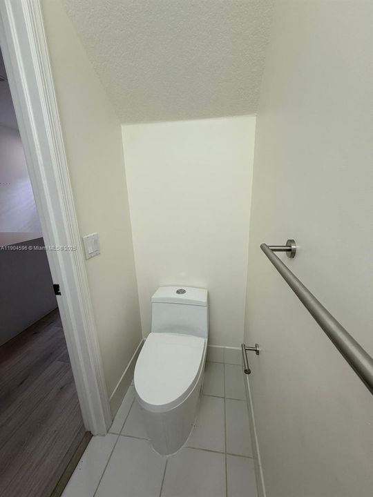 Recently Rented: $2,650 (2 beds, 2 baths, 1440 Square Feet)