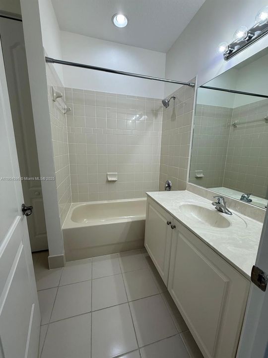 Recently Rented: $2,650 (2 beds, 2 baths, 1440 Square Feet)