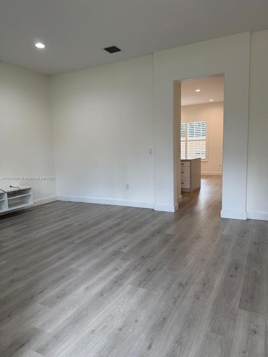 Recently Rented: $2,650 (2 beds, 2 baths, 1440 Square Feet)