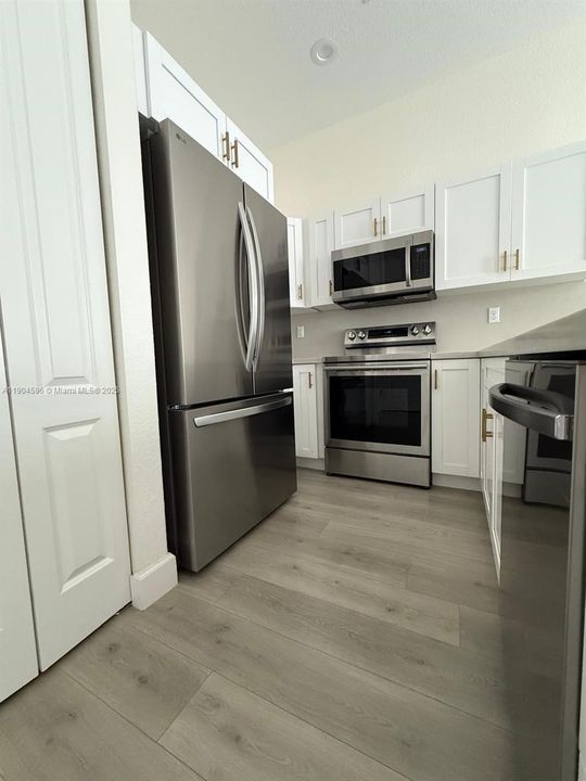 Recently Rented: $2,650 (2 beds, 2 baths, 1440 Square Feet)