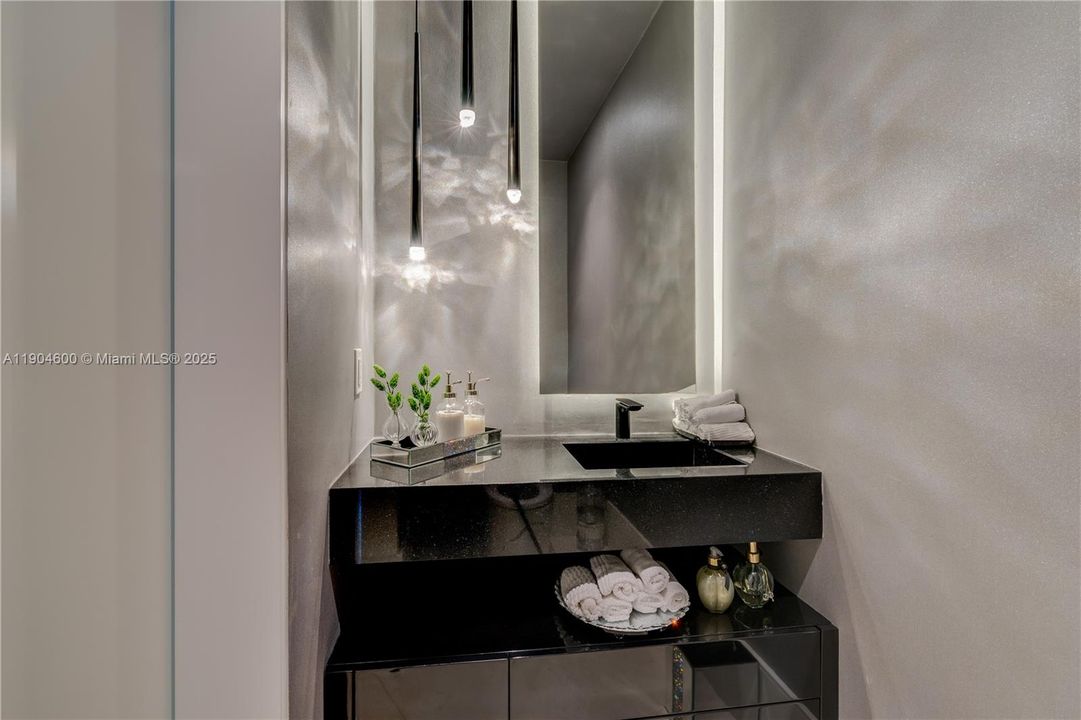 В аренду: $25,000 (3 спален, 4 ванн, 3171 Квадратных фут)