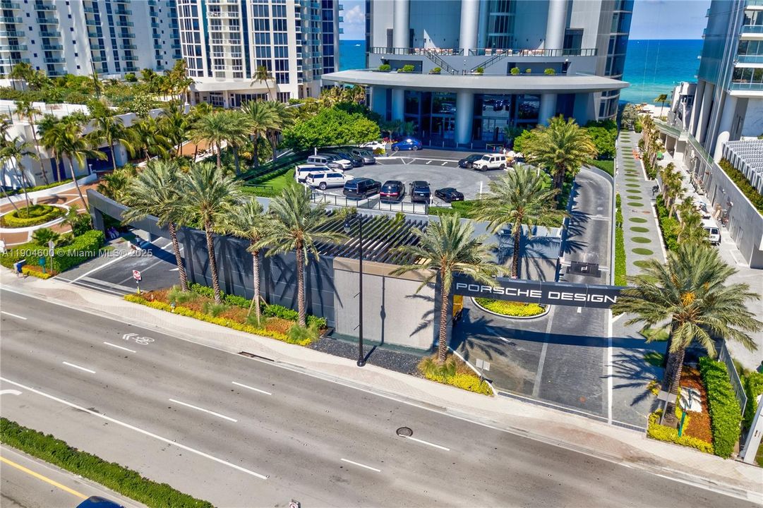 В аренду: $25,000 (3 спален, 4 ванн, 3171 Квадратных фут)