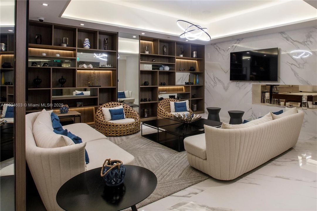 For Rent: $5,650 (2 beds, 2 baths, 1350 Square Feet)