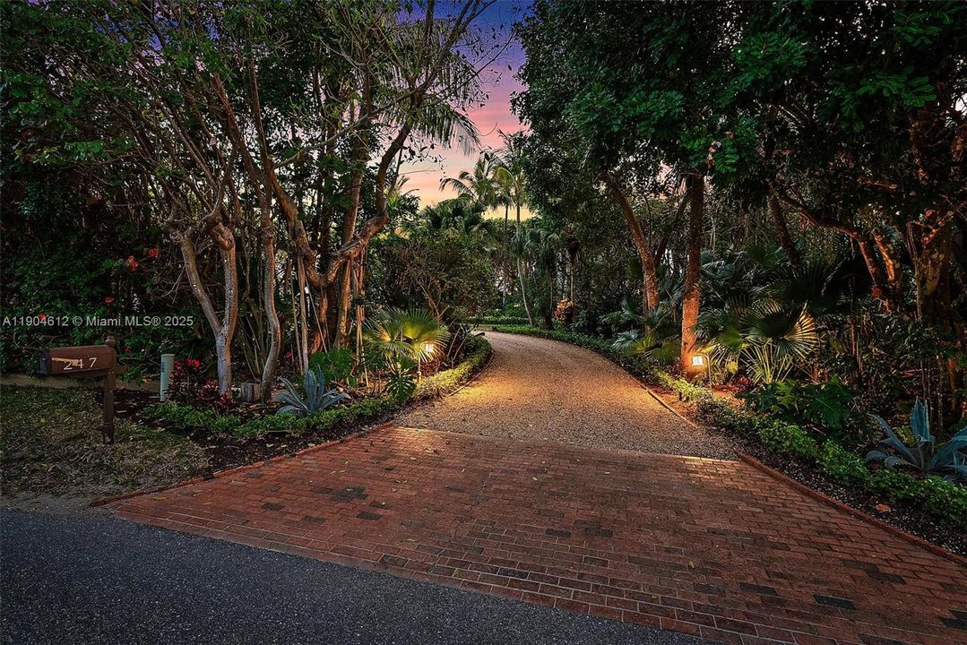 For Sale: $20,490,000 (5 beds, 5 baths, 4777 Square Feet)