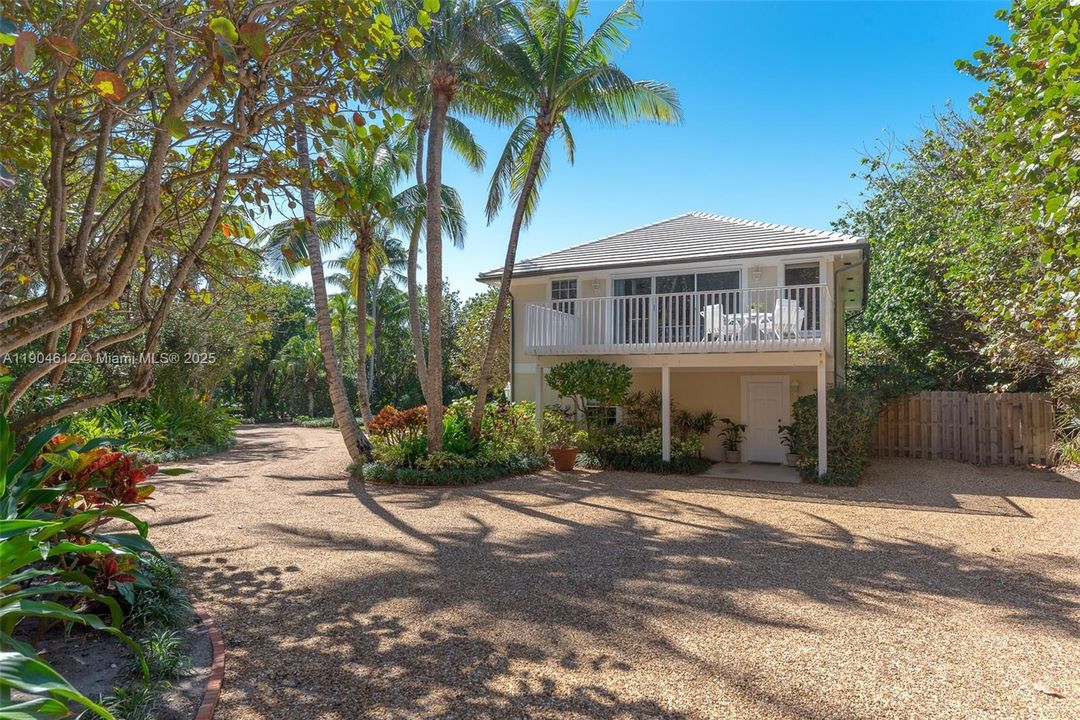 For Sale: $20,490,000 (5 beds, 5 baths, 4777 Square Feet)