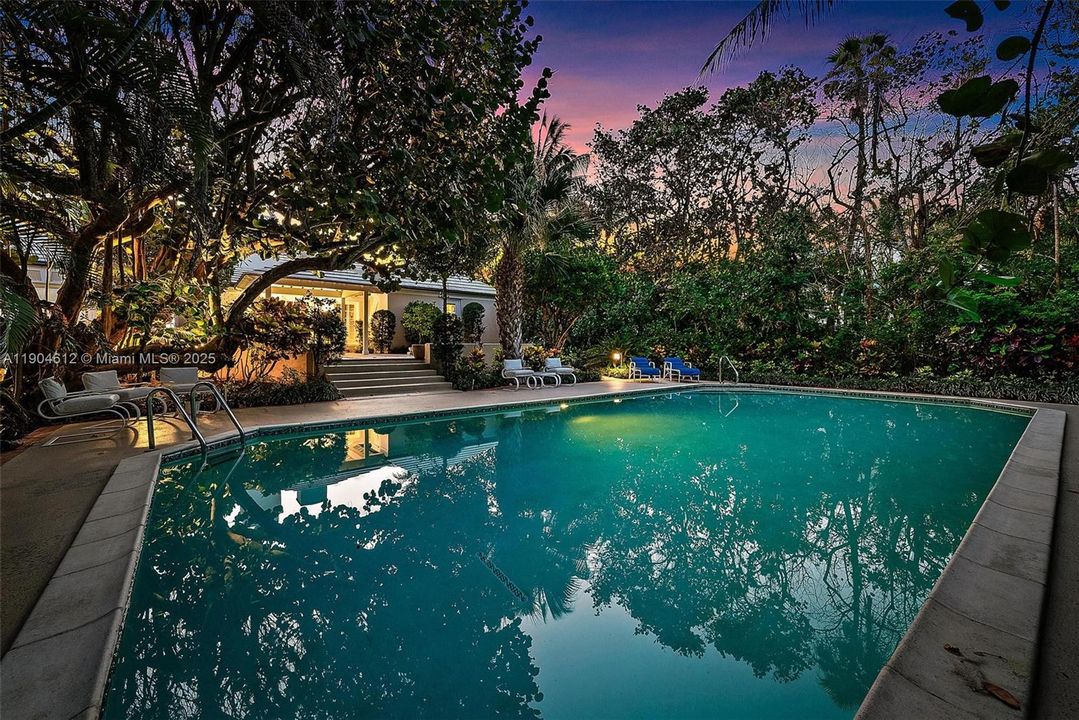 For Sale: $20,490,000 (5 beds, 5 baths, 4777 Square Feet)