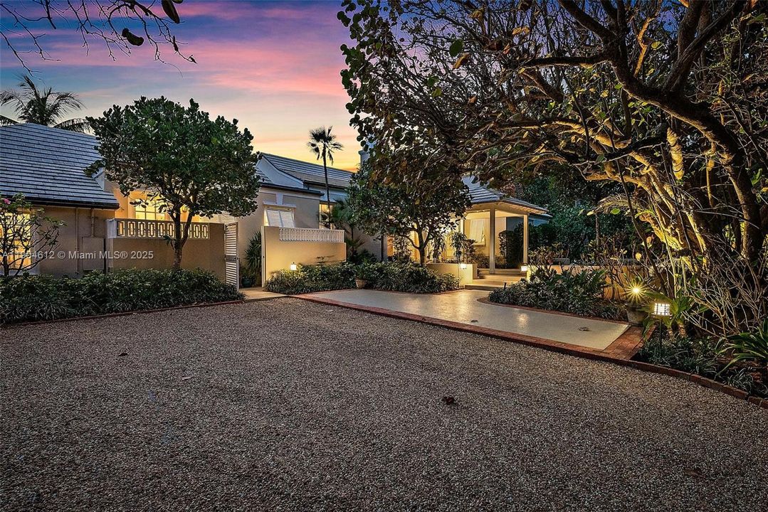 For Sale: $20,490,000 (5 beds, 5 baths, 4777 Square Feet)