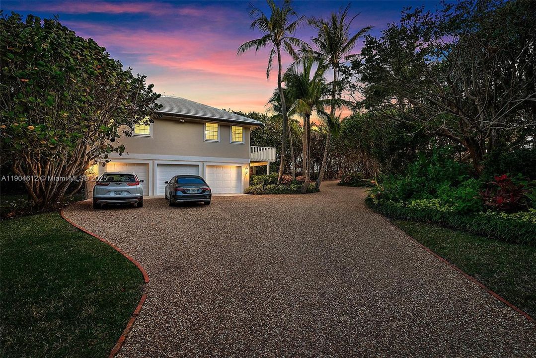 For Sale: $20,490,000 (5 beds, 5 baths, 4777 Square Feet)