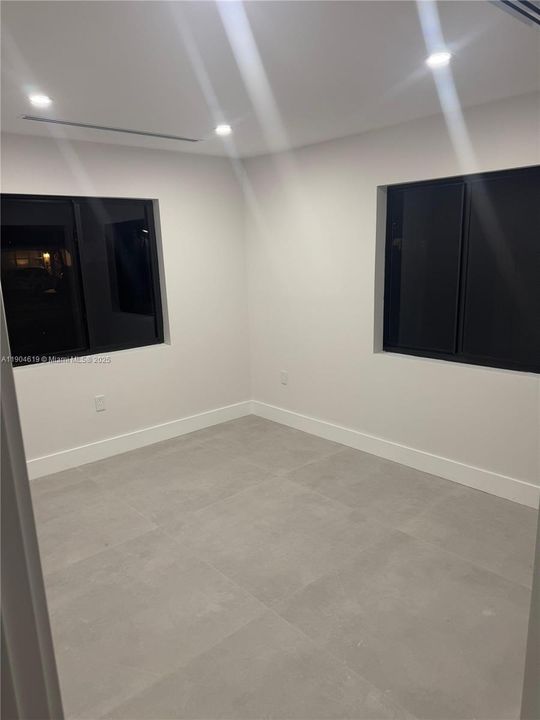 En Renta: $5,800 (6 camas, 4 baños, 2400 Pies cuadrados)