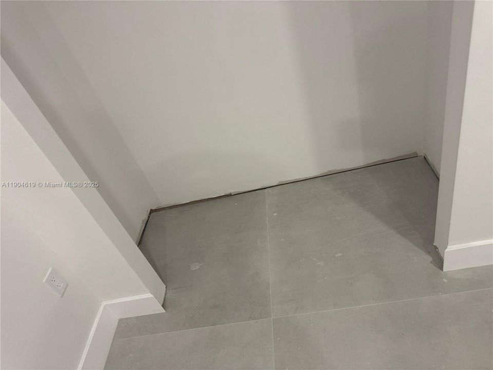 En Renta: $5,800 (6 camas, 4 baños, 2400 Pies cuadrados)