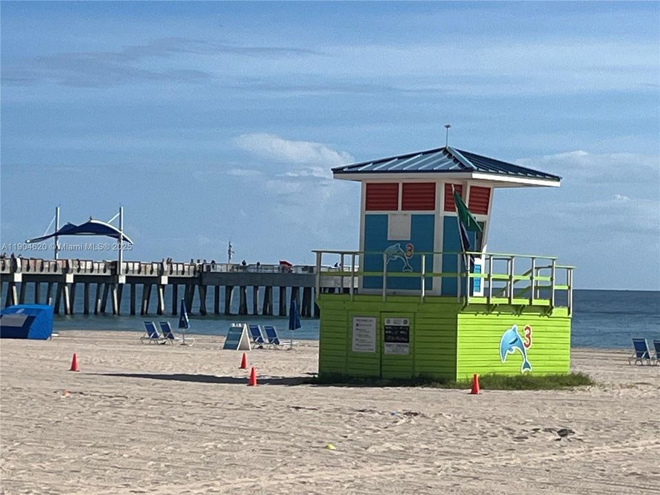 На продажу: $800,000 (2 спален, 2 ванн, 1440 Квадратных фут)