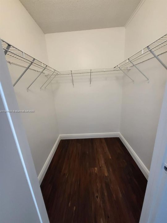 For Rent: $2,200 (2 beds, 2 baths, 1030 Square Feet)