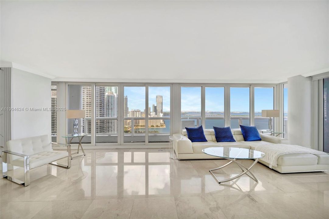 最近租的: $4,950 (2 贝兹, 2 浴室, 1717 平方英尺)