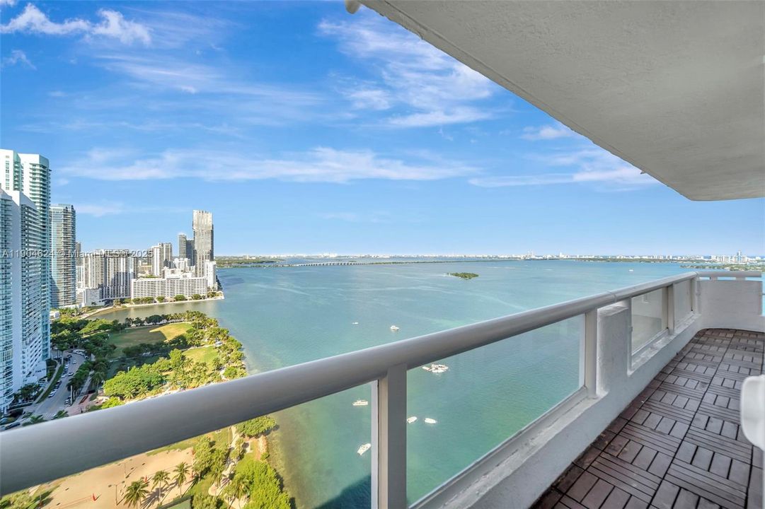 最近租的: $4,950 (2 贝兹, 2 浴室, 1717 平方英尺)