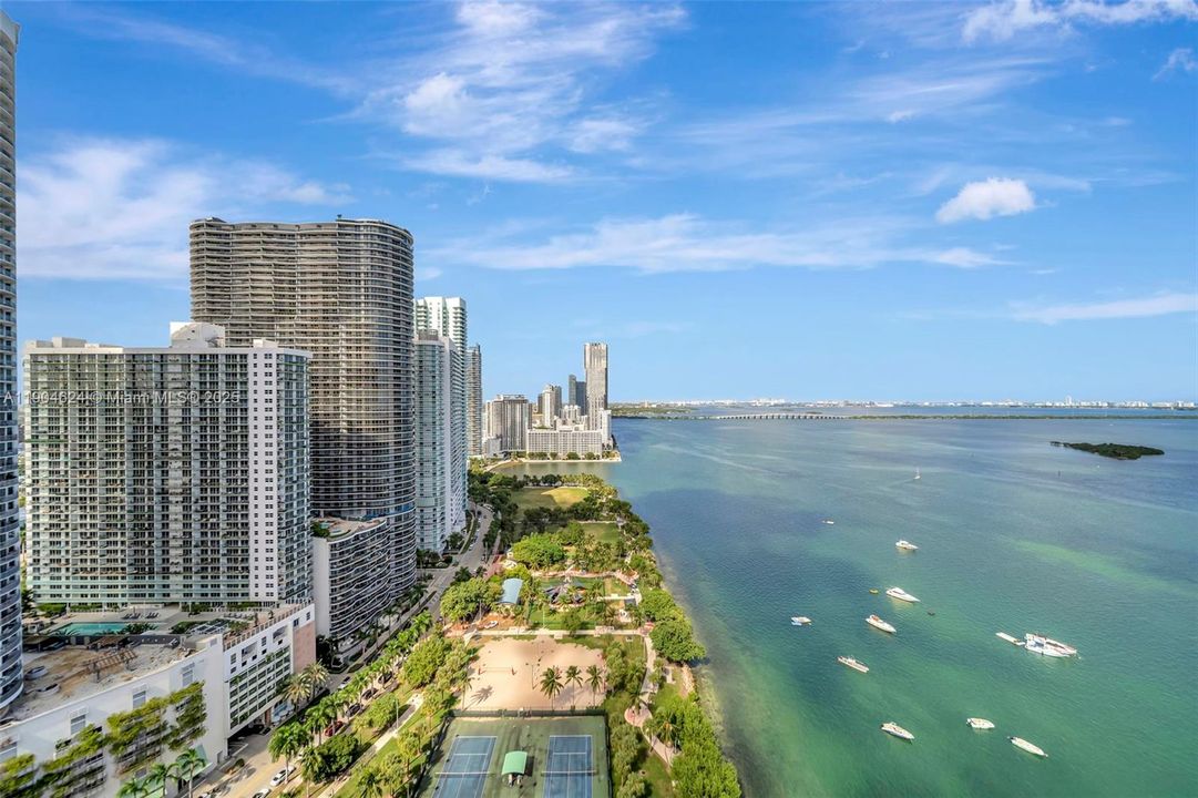 最近租的: $4,950 (2 贝兹, 2 浴室, 1717 平方英尺)