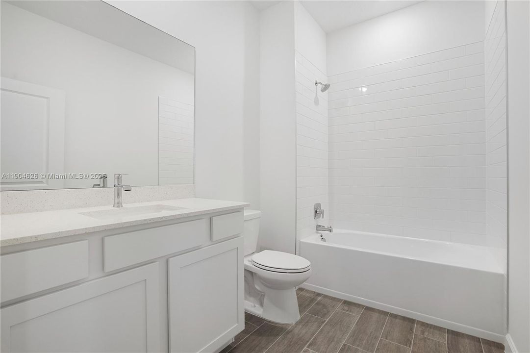 出租: $3,400 (3 贝兹, 2 浴室, 1758 平方英尺)