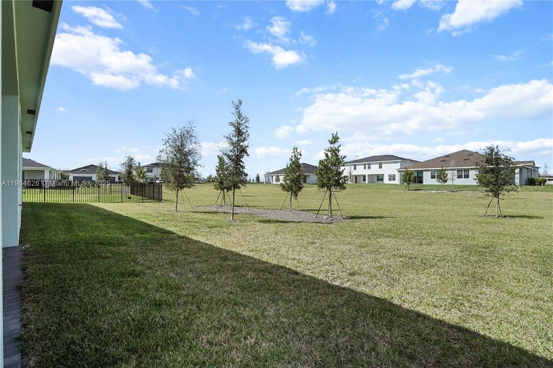 出租: $3,400 (3 贝兹, 2 浴室, 1758 平方英尺)