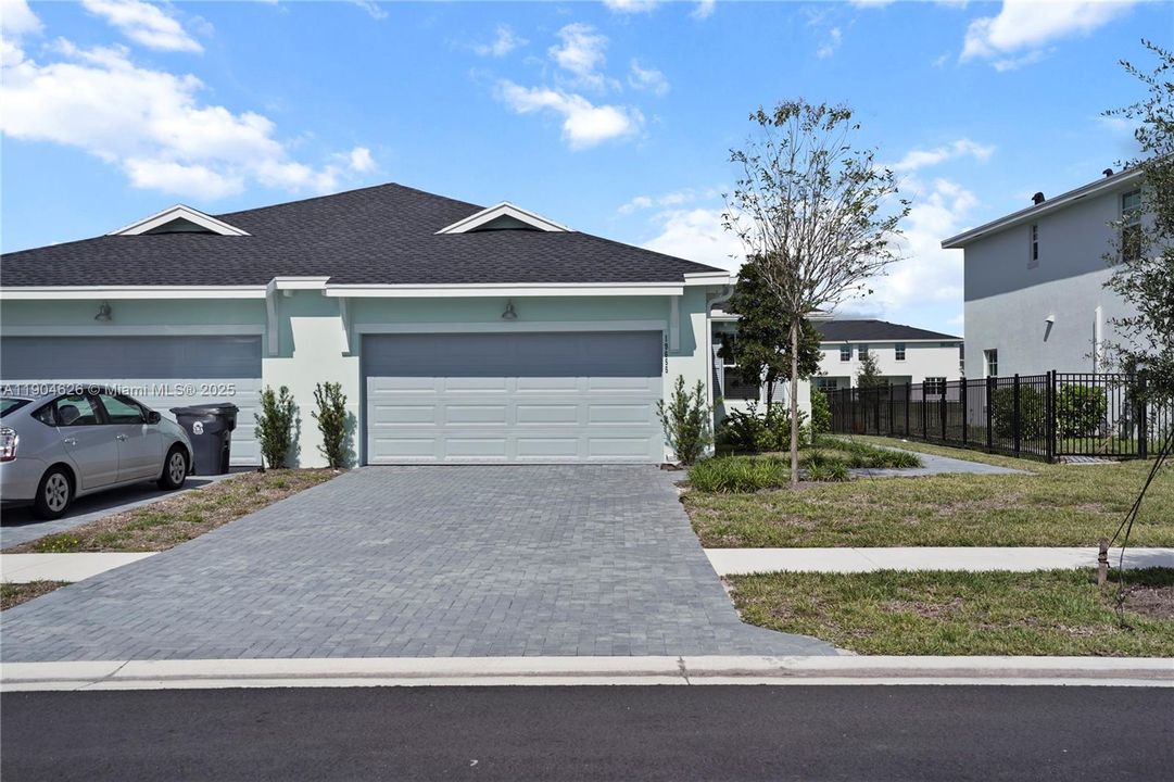 出租: $3,400 (3 贝兹, 2 浴室, 1758 平方英尺)