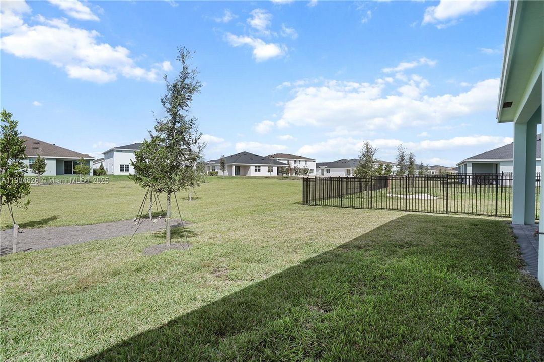 出租: $3,400 (3 贝兹, 2 浴室, 1758 平方英尺)