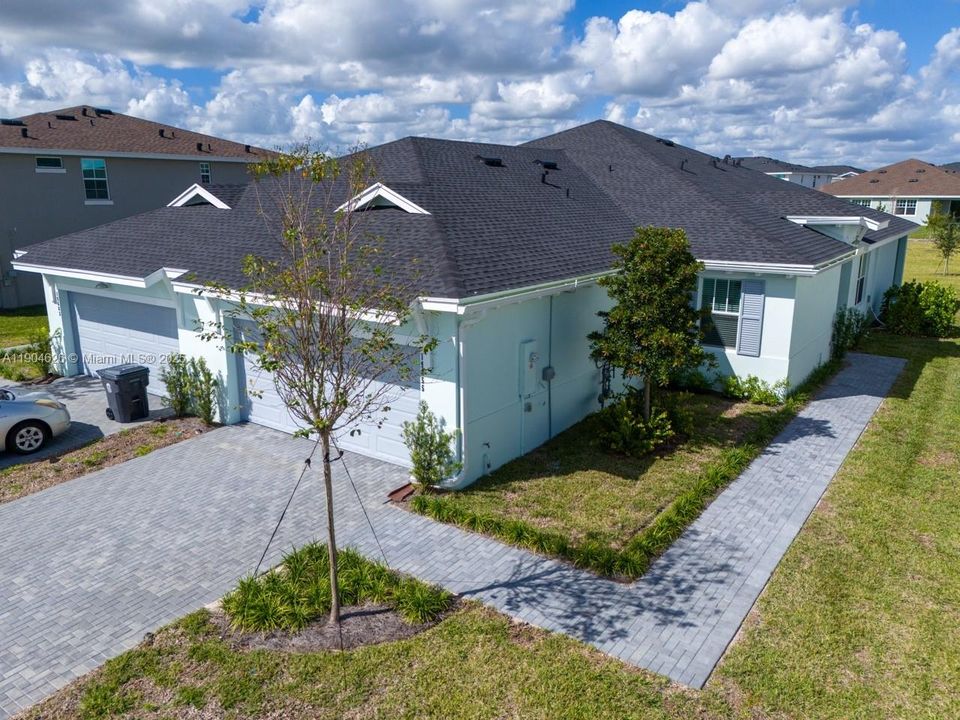 出租: $3,400 (3 贝兹, 2 浴室, 1758 平方英尺)