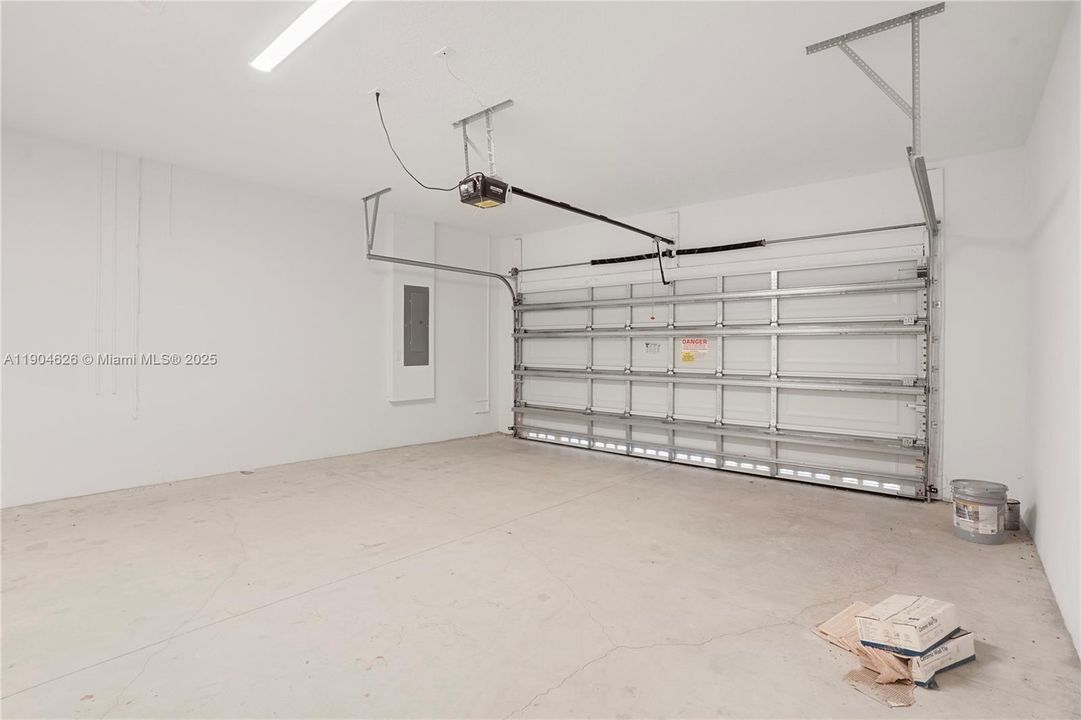 出租: $3,400 (3 贝兹, 2 浴室, 1758 平方英尺)