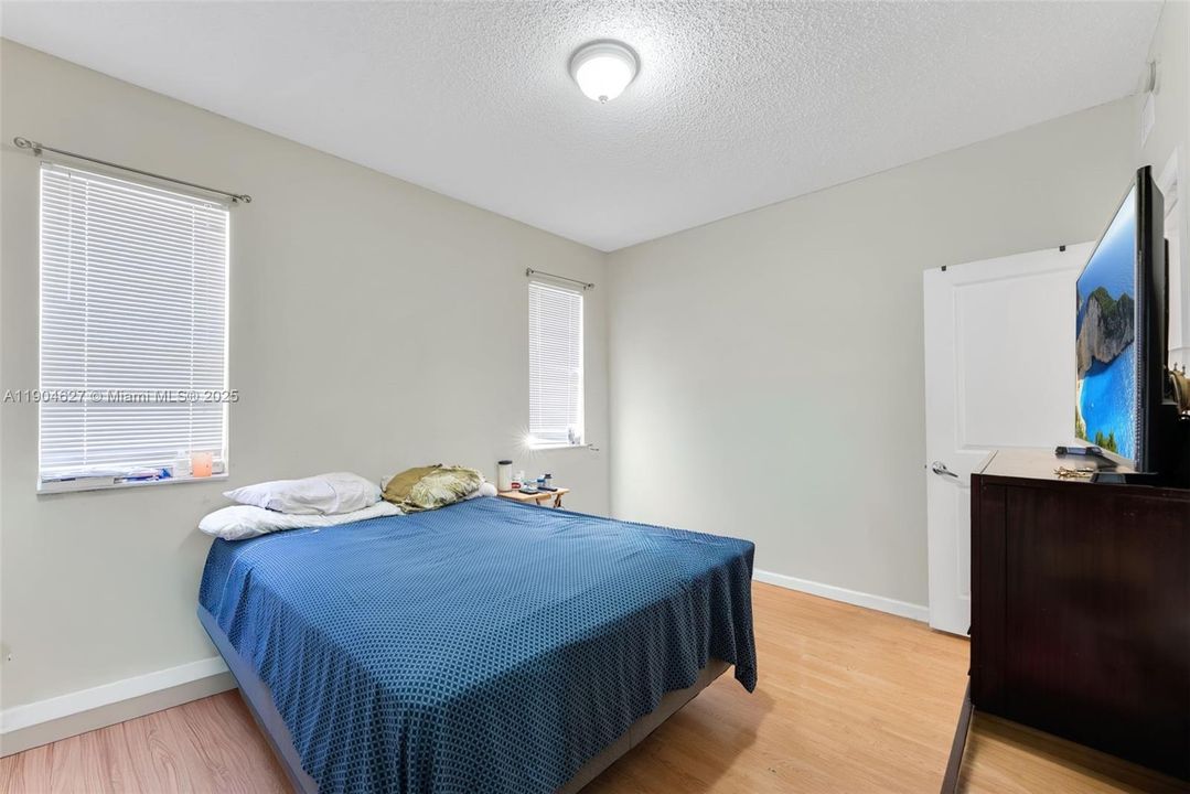 出租: $2,950 (3 贝兹, 2 浴室, 1315 平方英尺)