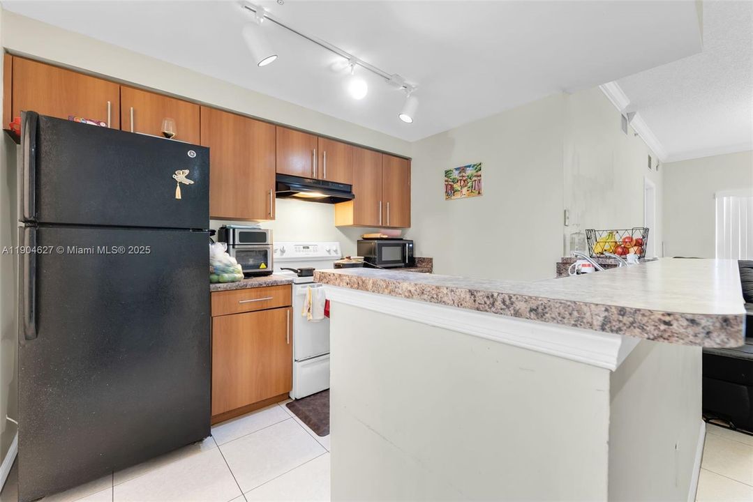 出租: $2,950 (3 贝兹, 2 浴室, 1315 平方英尺)