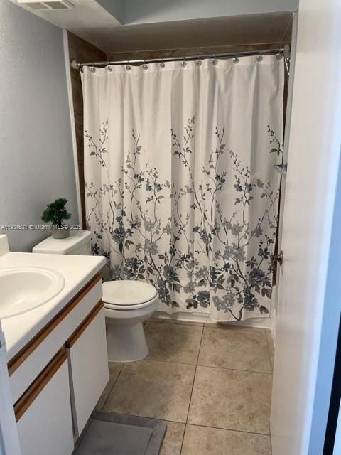 Recently Rented: $2,000 (2 beds, 2 baths, 1256 Square Feet)