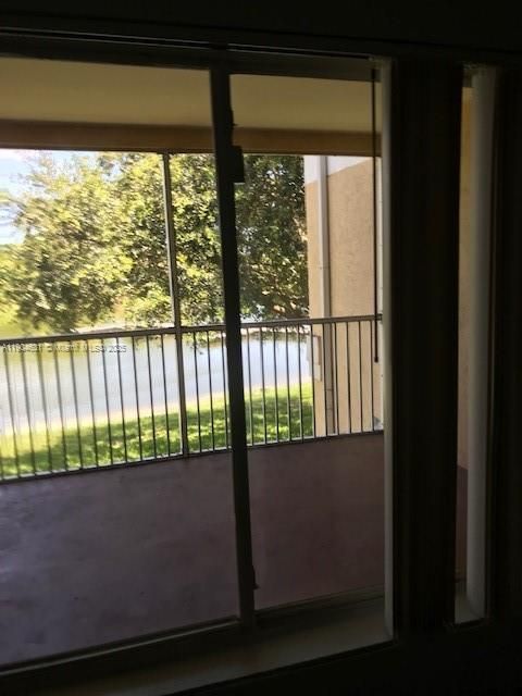 Recently Rented: $2,000 (2 beds, 2 baths, 1256 Square Feet)