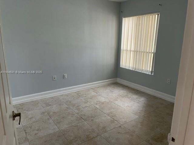 Recently Rented: $2,000 (2 beds, 2 baths, 1256 Square Feet)