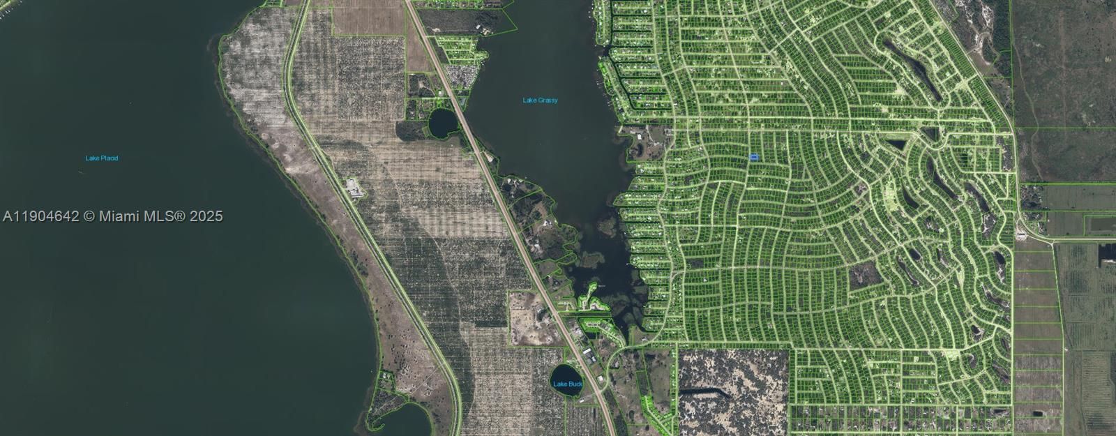 En Venta: $8,900 (0.28 acres)