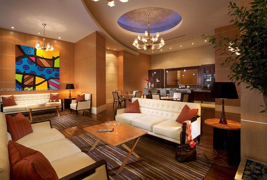 Recently Rented: $4,000 (2 beds, 2 baths, 1203 Square Feet)