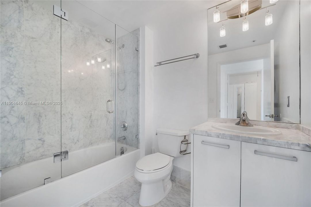 Recently Rented: $4,000 (2 beds, 2 baths, 1203 Square Feet)