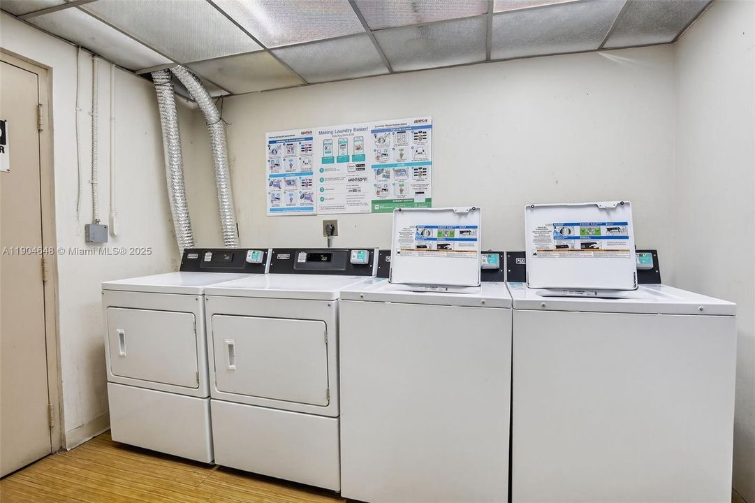 For Sale: $135,000 (1 beds, 1 baths, 680 Square Feet)