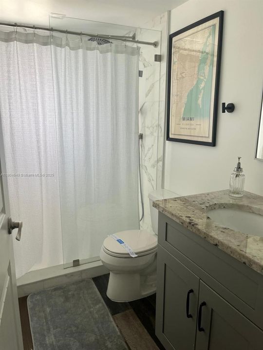 Active With Contract: $2,900 (2 beds, 2 baths, 1020 Square Feet)